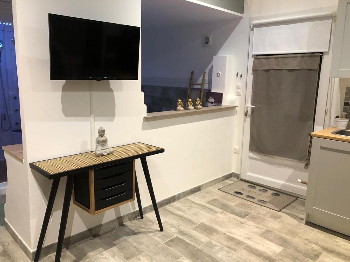 Esprit Zen En Provence Studio Spa Privatif Cheval-Blanc Exterior foto